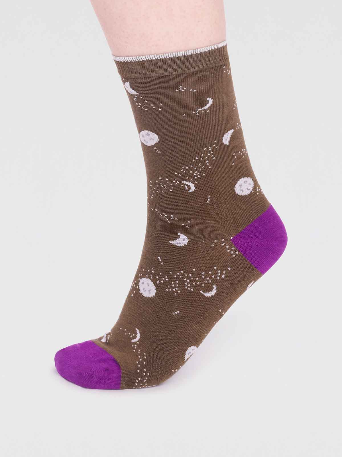 Mona Bamboo Moon Socks - Moss Green - Flockneti